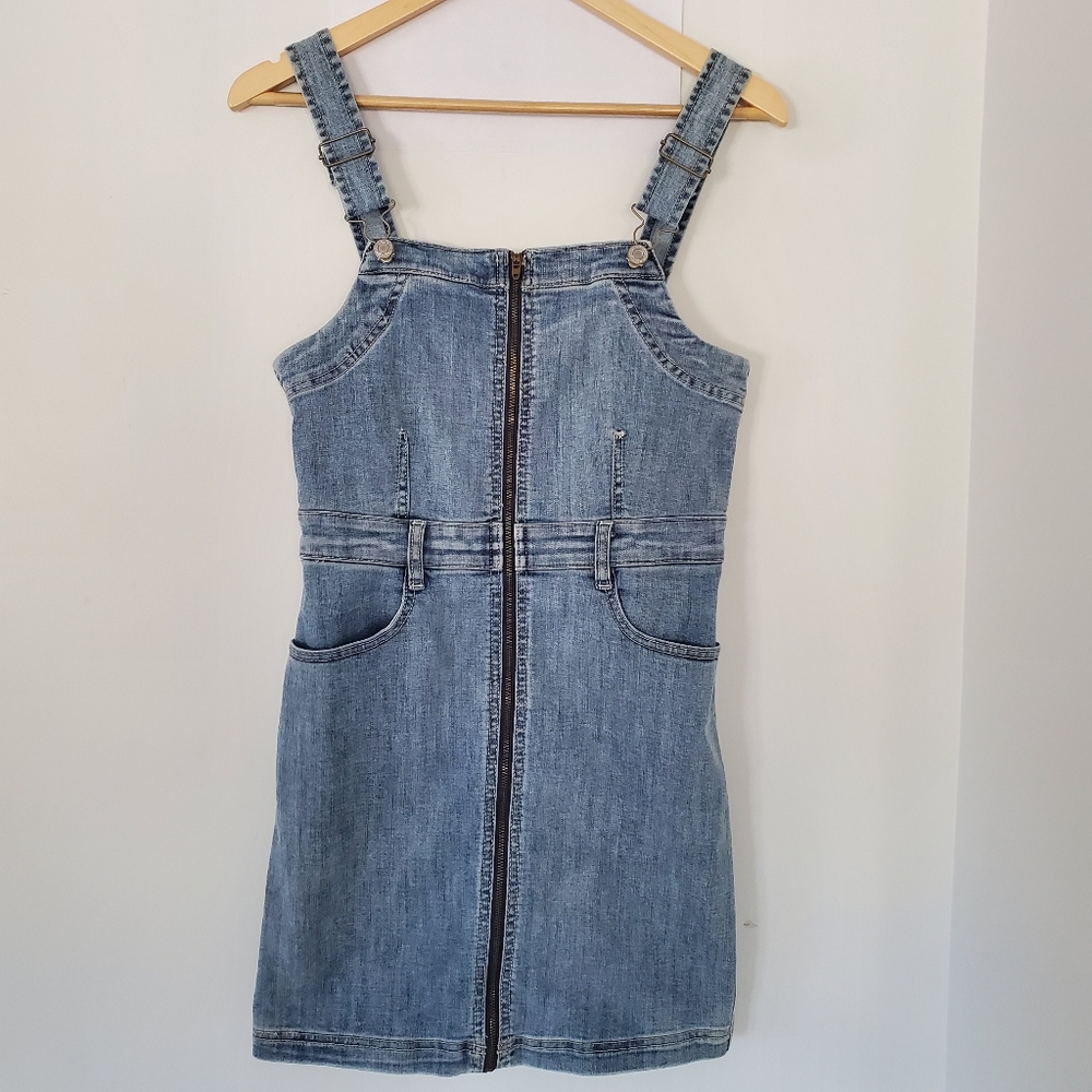 AMERICAN EAGLE Sz 6 Blue Denim Jean Overall Mini Dress Front Zip Straps Stretch - Picture 1 of 14